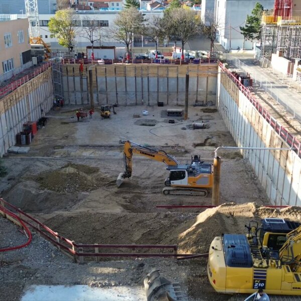 Chantier du complexe sportif Kennedy à Lyon, a+ samueldelmas